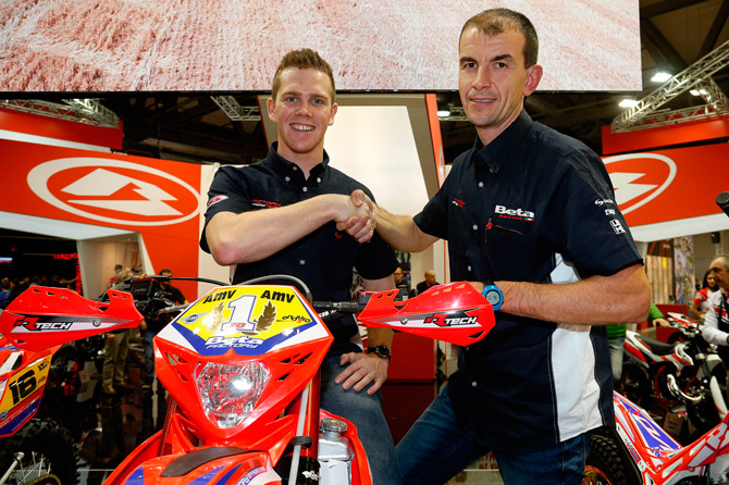 Steve Holcombe et Fabrizio Dini le manager du Team Beta Enduro Racing Steve holcombe fabrizio dini