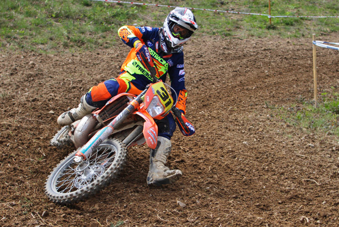 Jeremy Joly à Saint-Palais pour l'ouverure du championnat de France 2016 jeremy joly pilote enduro gp 2016