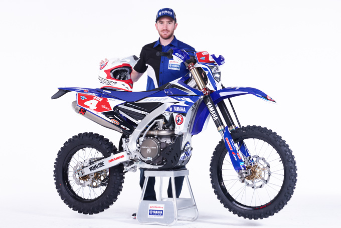 loic larrieu pilote moto du team yamaha racing Outsiders en 2016 loic larrieu yamaha 450