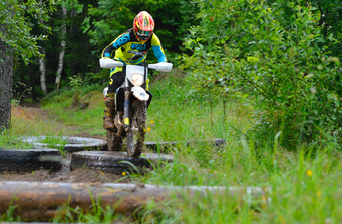 Dans les portions délicates le Track Control sera un vrai plus en terme d'aide au pilotage essai husqvarna 250te 2017