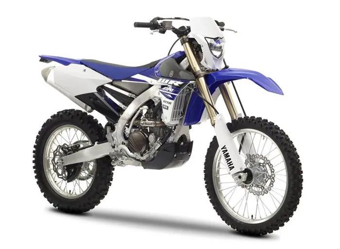 nouveau look plus agressif et plus moderne pour la petite 250 Yamaha 250 WRF 2015 modèle enduro