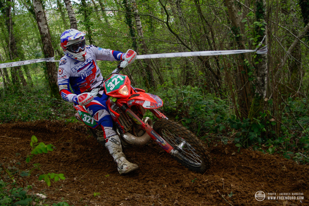 photo enduro Team Ambiance Moto Beta 