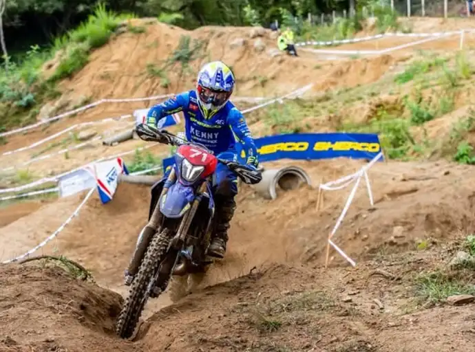 Résultats CDF Enduro Peyrat-le-Château 2026 J2 : Magain souffle le scratch à Roussaly, revanche pour Blanjoue