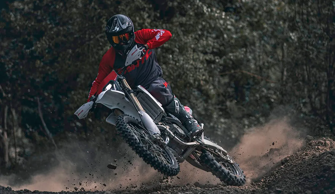 FANTIC 125 enduro XE 2021 action
