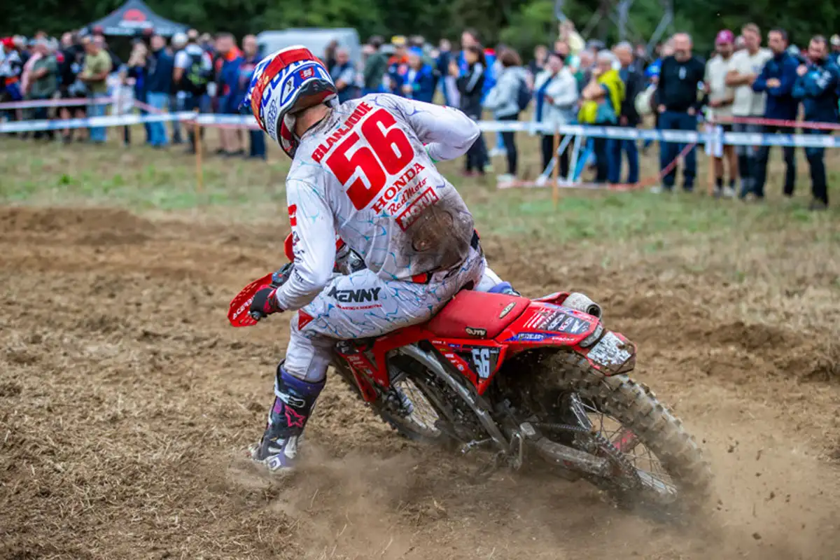 blanjoue pilote enduro honda 250 CRF peyrat 2026 J2