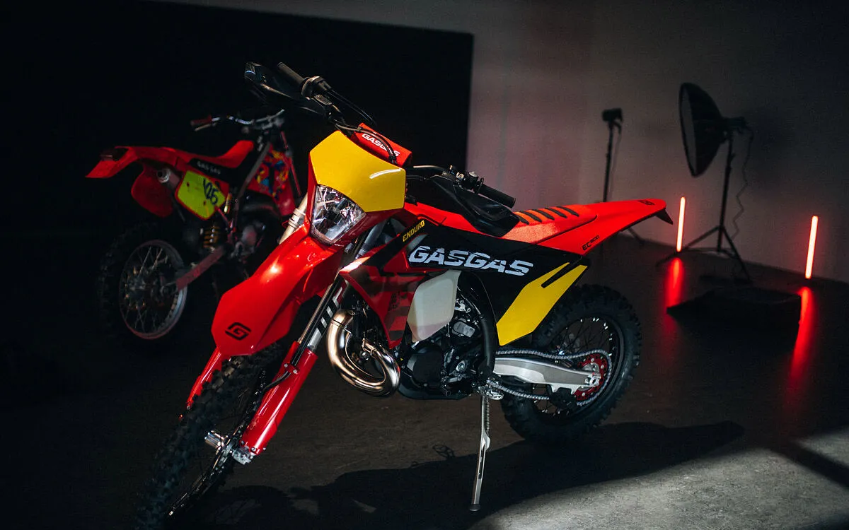 gasgas 300 et 125 GP 2025 enduro moto 2