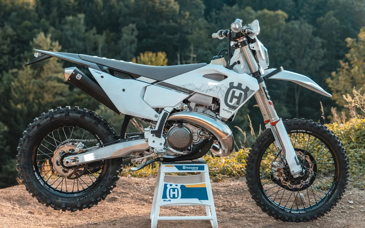 husqvarna 300 2T pro edition 2025