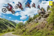 L'incroyable saut de Jonny Walker lors de la Red Bull Hardline L'incroyable saut de Jonny Walker lors de la Red Bull Hardline