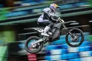 Les motos électriques autorisées en SuperEnduro : le début d'une nouvelle ère pour l'enduro ? Les motos électriques autorisées en SuperEnduro : le début d'une nouvelle ère pour l'enduro ?