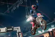 SuperEnduro 2025 : Billy Bolt conclut une saison parfaite avec une victoire à Liévin SuperEnduro 2025 : Billy Bolt conclut une saison parfaite avec une victoire à Liévin