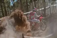 Résultats EnduroGP Portugal 2025 – J2 : Verona surprend Garcia, le feu arrête la course ! Résultats EnduroGP Portugal 2025 – J2 : Verona surprend Garcia, le feu arrête la course !
