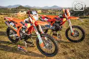 team KTM Factory EnduroGP 2026 : Zoom sur les 2 KTM officielles