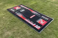Tapis environnemental enduro : fini la vieille moquette de mamie, vive le look factory ! Tapis environnemental enduro : fini la vieille moquette de mamie, vive le look factory !
