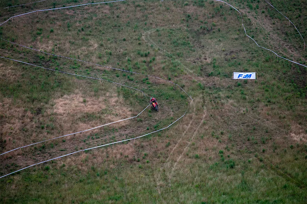 speciale course enduro moto