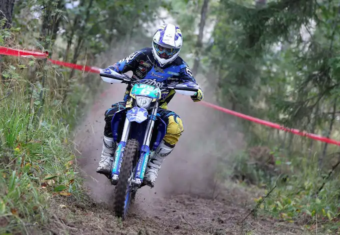Bellino en route vers le titre Junior peut être demain soir Mathias Bellino spécail enduro Finlande