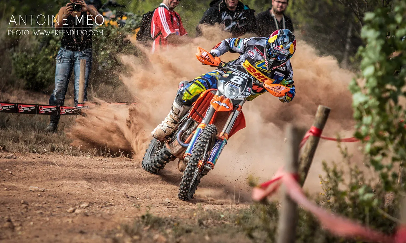 Fond d'éran enduro Antoine Méo KTM