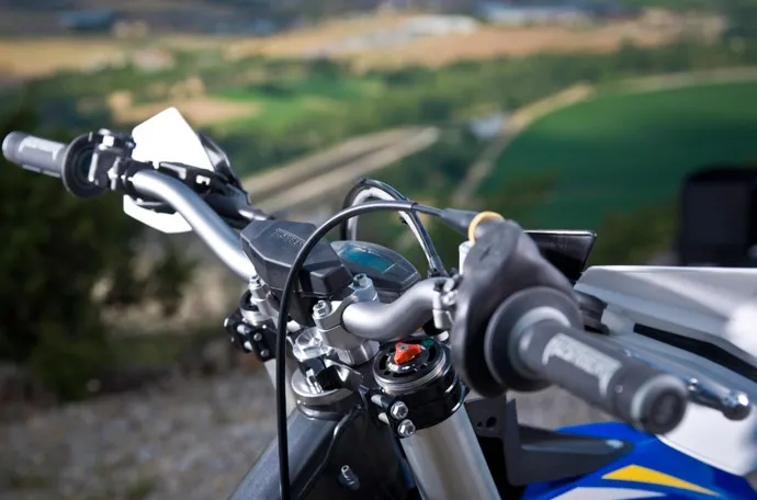 Rappel des 2 temps uniquement poignée de gaz moto Husaberg