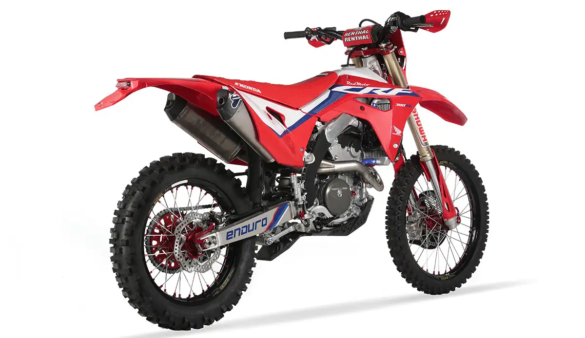En option vous pourrez rajouter une ligne Termignoni sur ces version ESP Honda CRF 300RX Enduro 2021 2