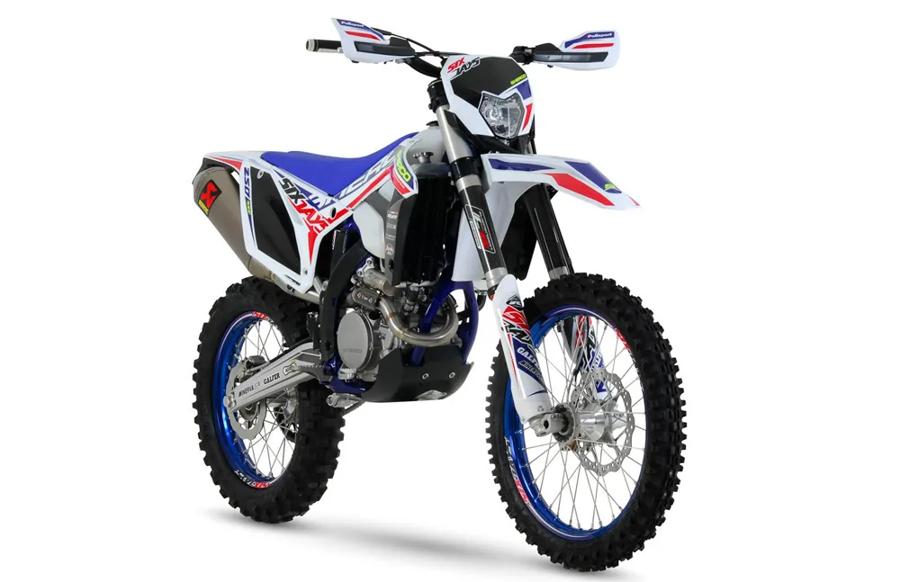 La 250 SEF-SD 2018 : la réplique de la moto utilisée par Tarroux lors des ISDE 2017 sherco 250 SEF SD enduro 6days 2018 2