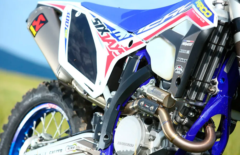 Gros plan sur la ligne Akrapovic de la 300 SEF-SD 2018 sherco 300 sef sd 6days 2018 2