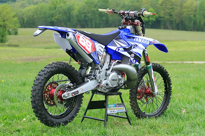 yamaha 250 YZ enduro romieu arriere