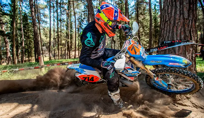David Knight en Grèce il y a 15 jours david kinght champion du monde enduro TM