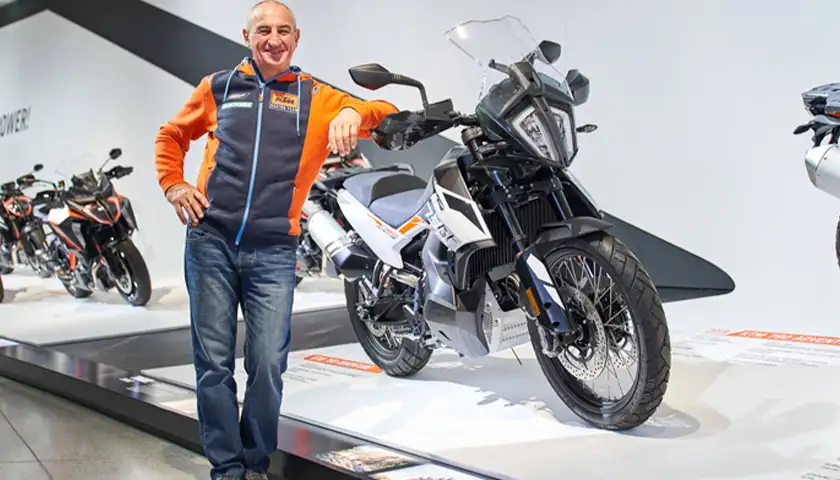 Après de nombreuses années en tant que pilote officiel Gio continu à travailler pur KTM gio sala ambassadeur KTM