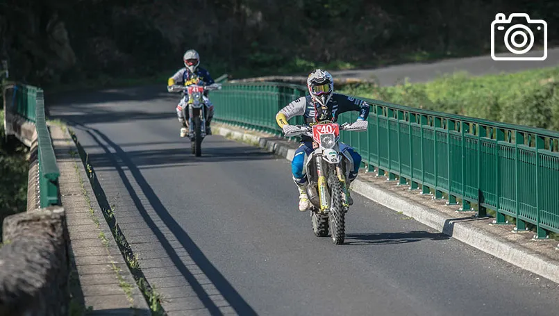 photos motard route ISDE Puy-en Velays
