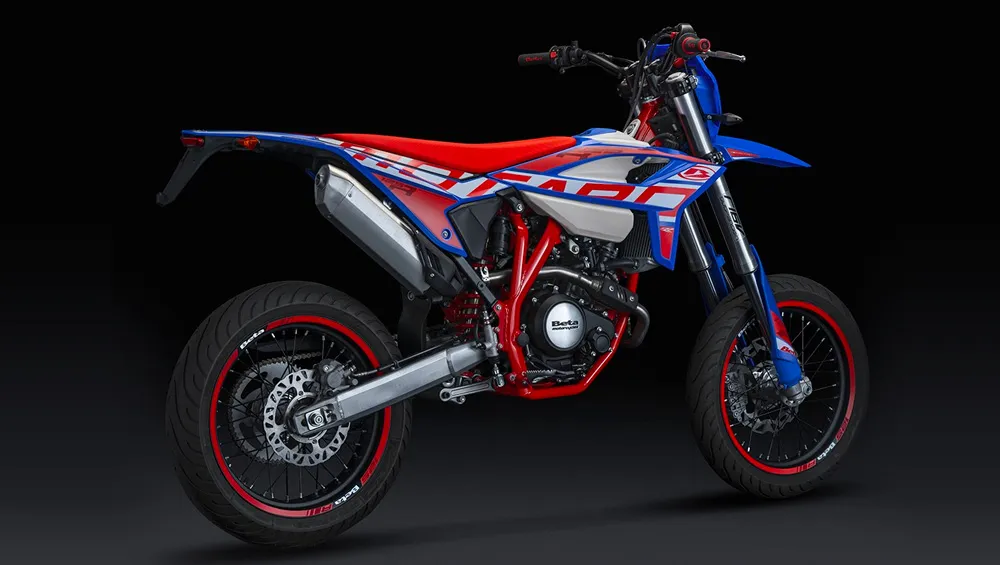BETA 125 R 2023 racing