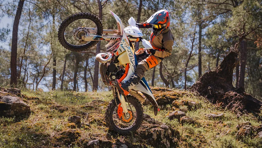 ktm 300 6 days EXC 2024 action