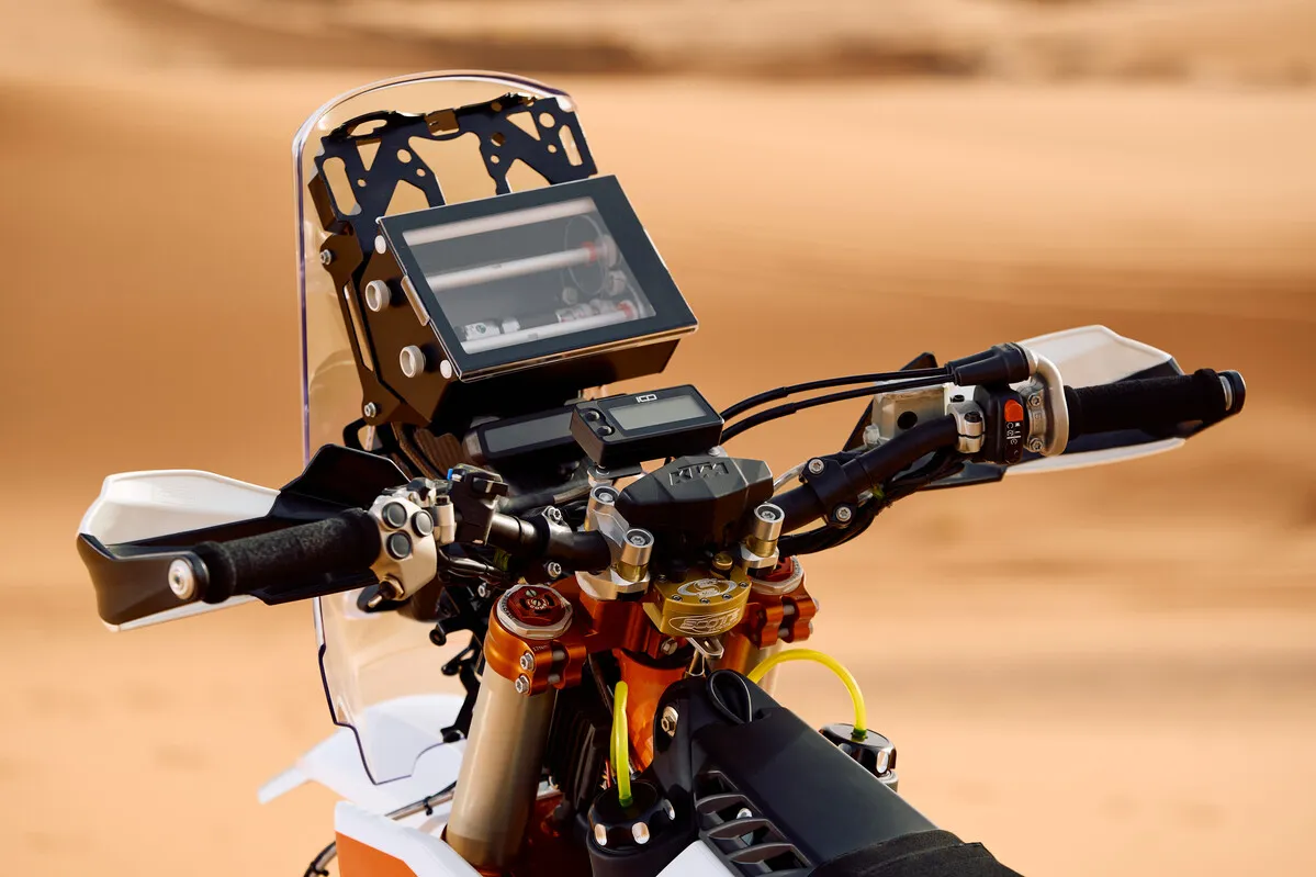 KTM 450 RALLY REPLICA DETAILS