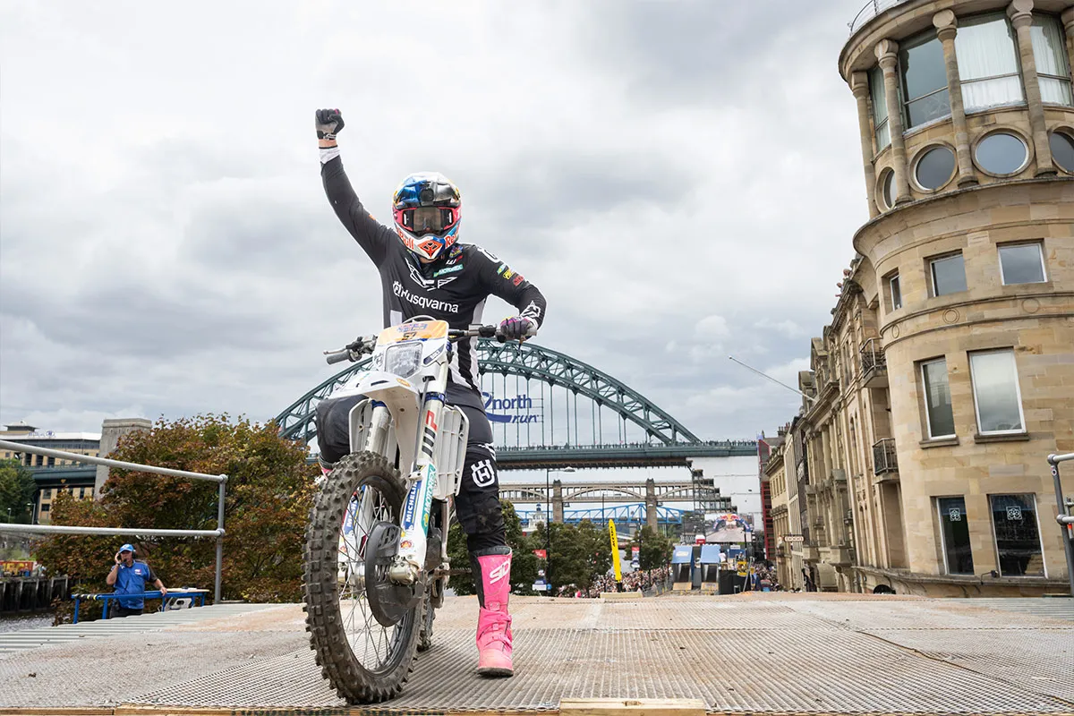 Billy Bolt enduro rue de Newcastle