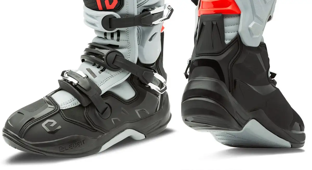 bottes enduro X Legend EVO grey details