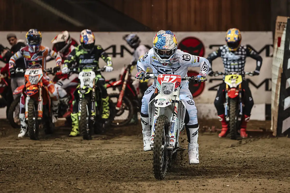 Billt Bolt pilote Husqvarna Bilbao arena
