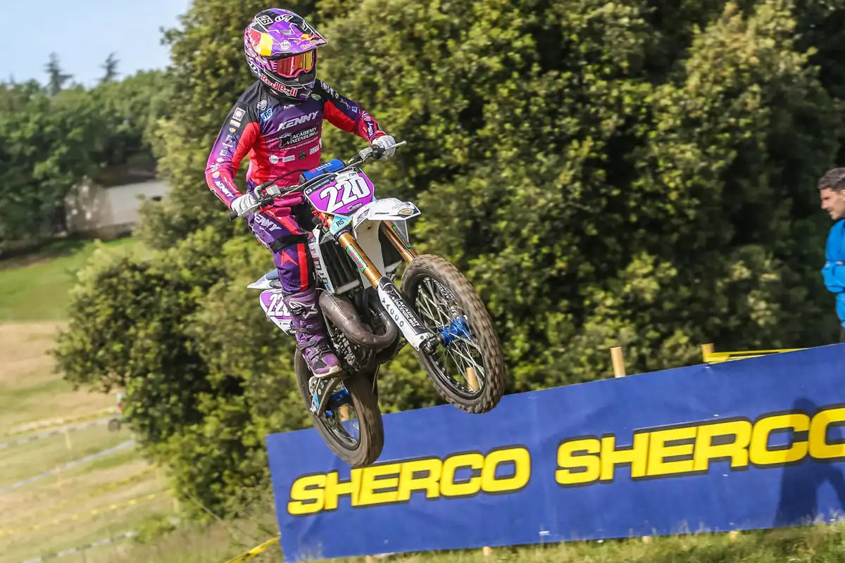 Letizia Quilici pilote 125 huqvarna enduroKID auzole