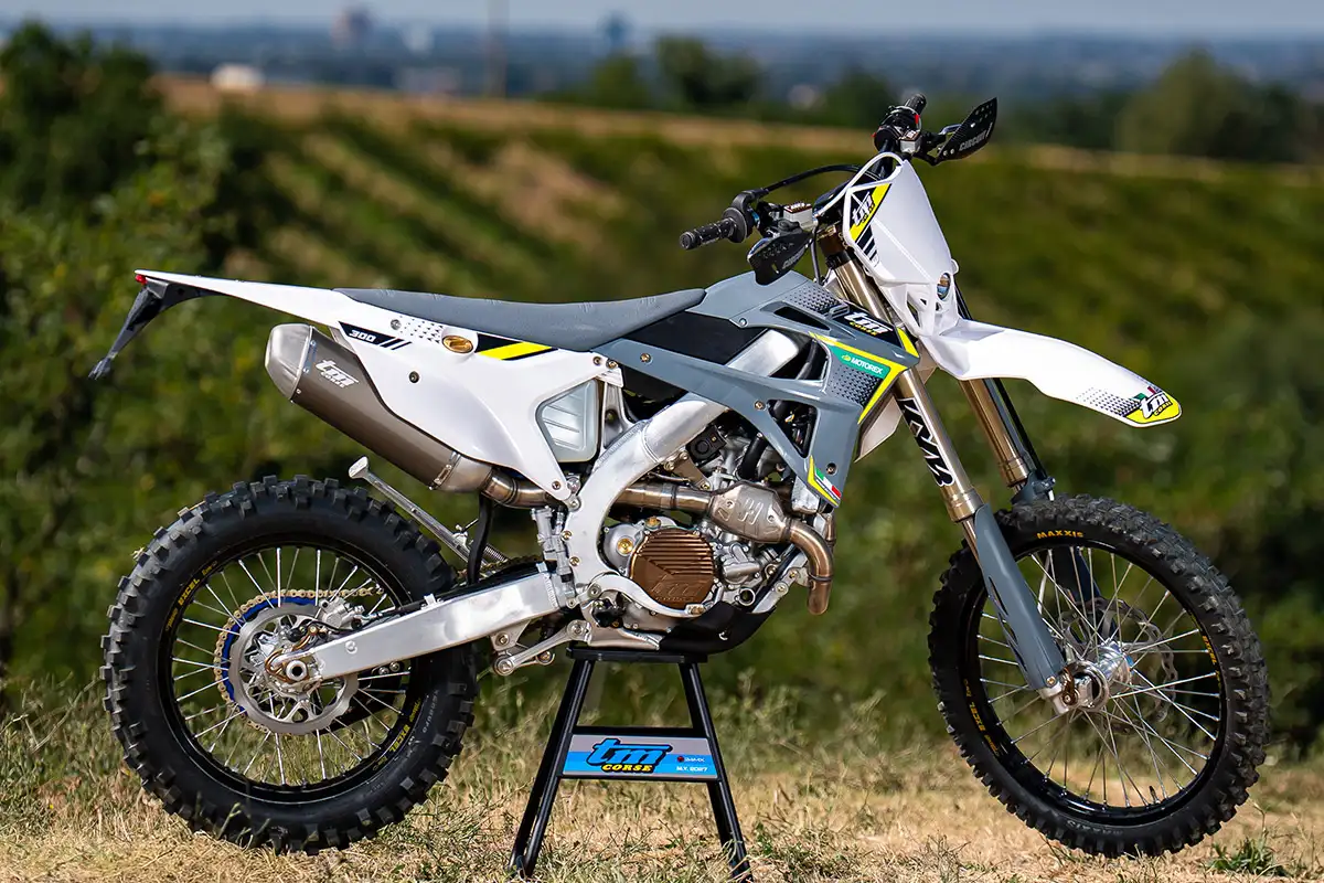 Tm Moto EN300 Fi 4T 2027 enduro 2