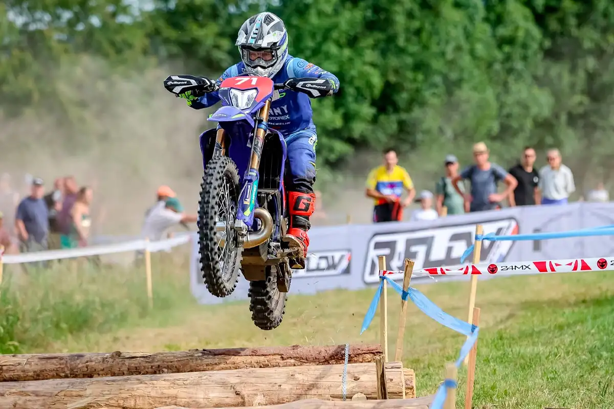 Antoine Magain pilote Sherco enduro  en action à Vaney