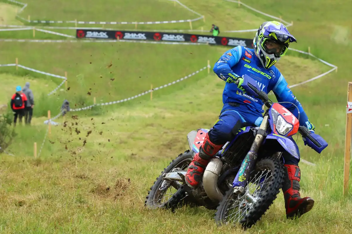 Antoine Magan pilote Sherco à Boussac samedi matin