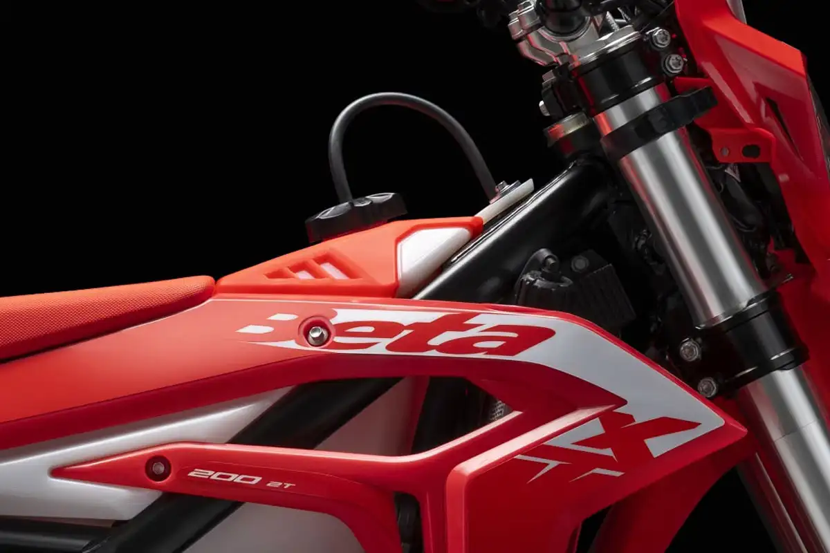 beta 200 Xtrainer 2027 enduro plastiques
