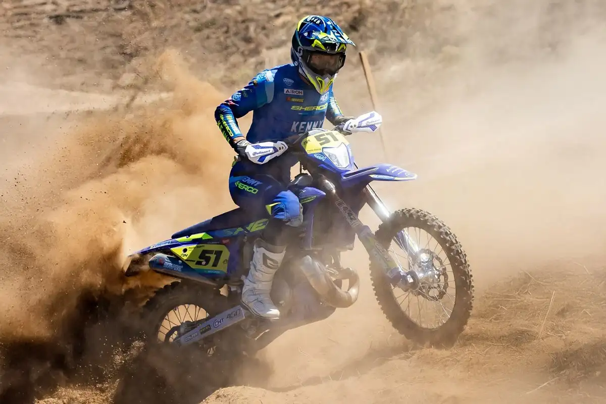 julien roussaly action enduro france avant langogne