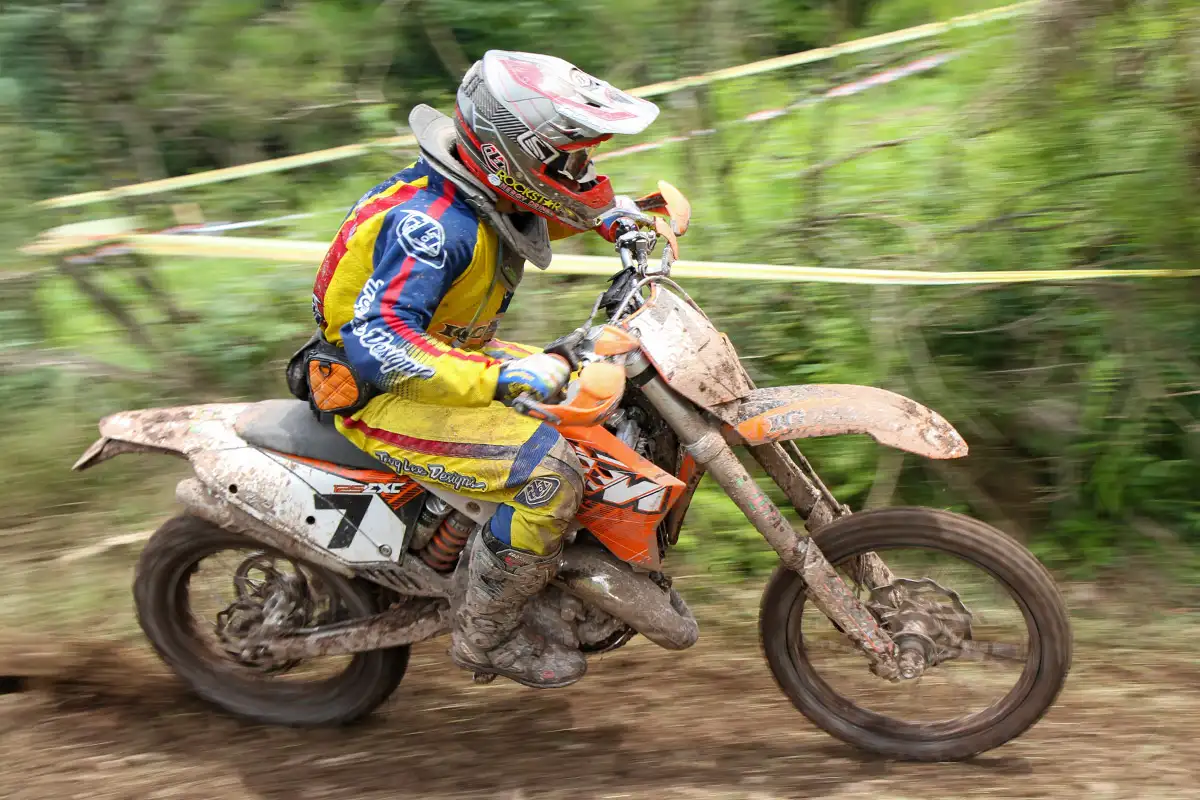 pilote amateur enduro 125 KTM
