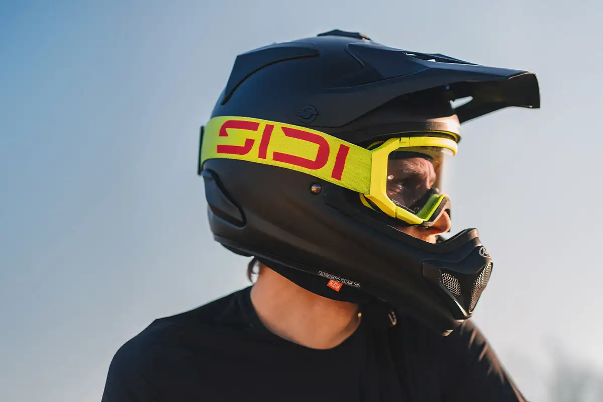 pilote moto masque SIDI gravix
