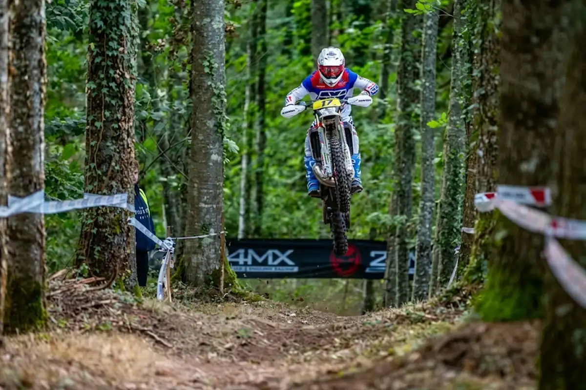 Théo Espinasse Enduro France Peyrat-Le-Château