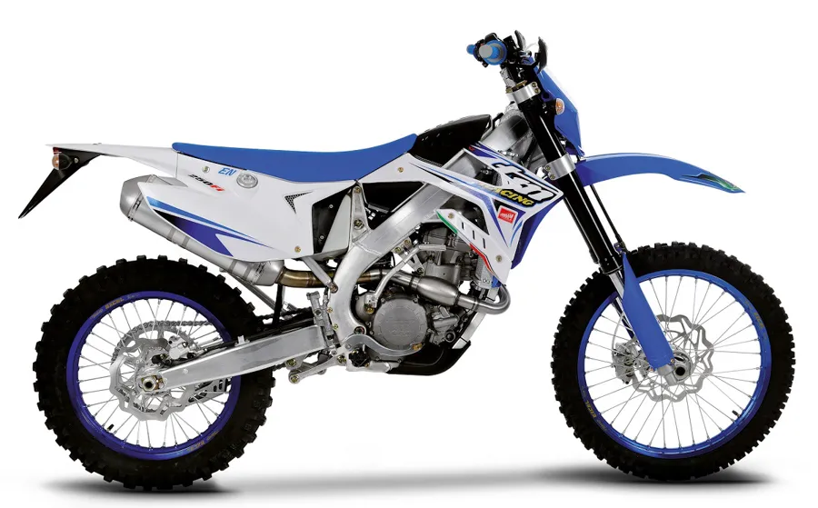 La EN 250 FI : le petit 4T de la gamme TM 2015 moto enduro TM 250 FI enduro 2015
