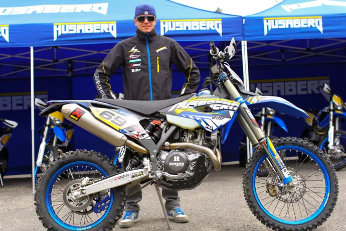 Mathias Bellino avec sa moto