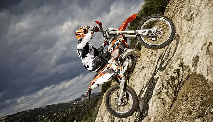 photo d'action de la 250 exc KTM 250 exc