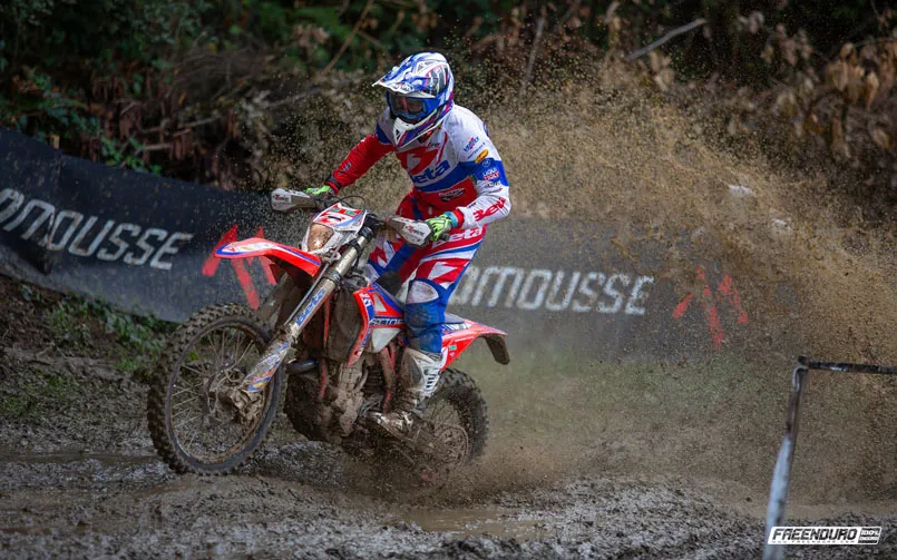 Steve Holcombe - Beta fond ecran FREENDURO 2021 05 SM