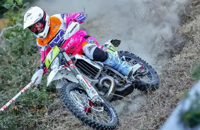 Résultats CDF Enduro Vertolaye 2026 J1 : Espinasse signe le scratch, Magain et Joyon intraitables