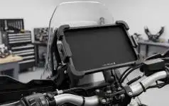 Comment fixer sa tablette durcie moto pour le...
