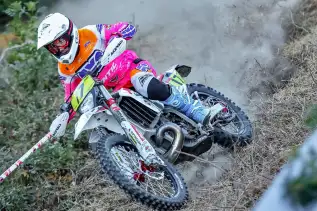 Résultats CDF Enduro Vertolaye 2026 J1 : Espinasse signe le scratch, Magain et Joyon intraitables